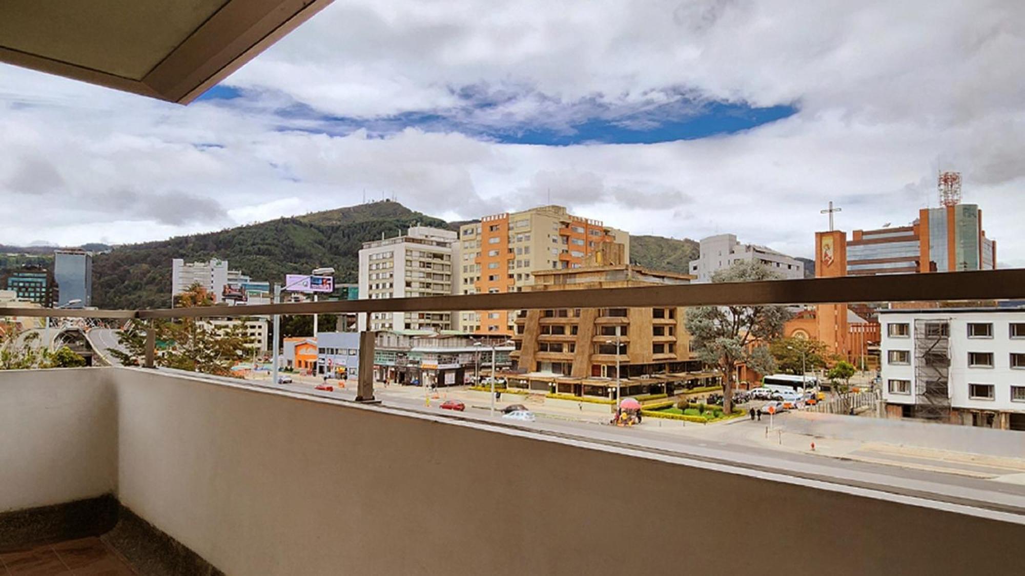 Bogota Plaza Hotel Dış mekan fotoğraf View of the city from the hotel